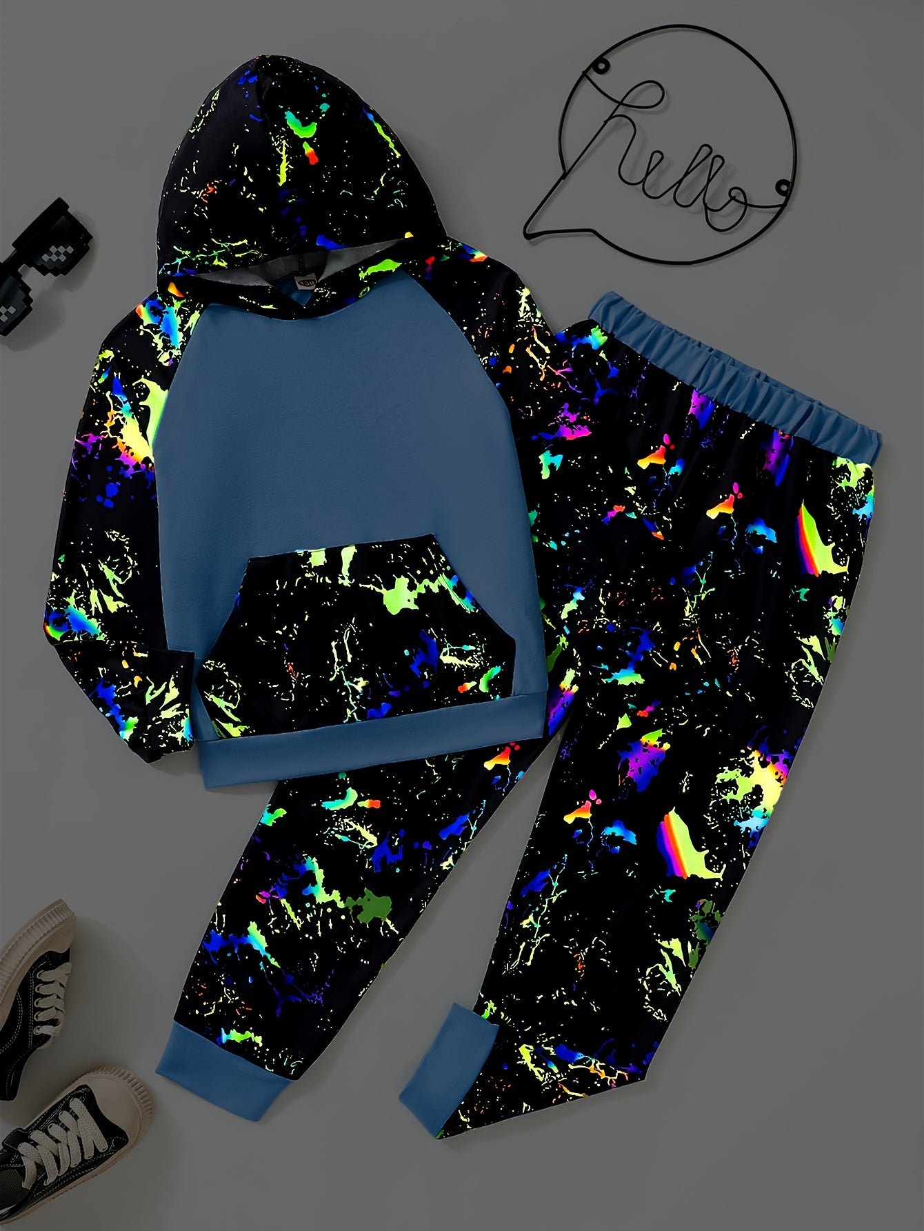 Graffiti Graphic Boys Hooded Sweatshirt & Sweatpants Set