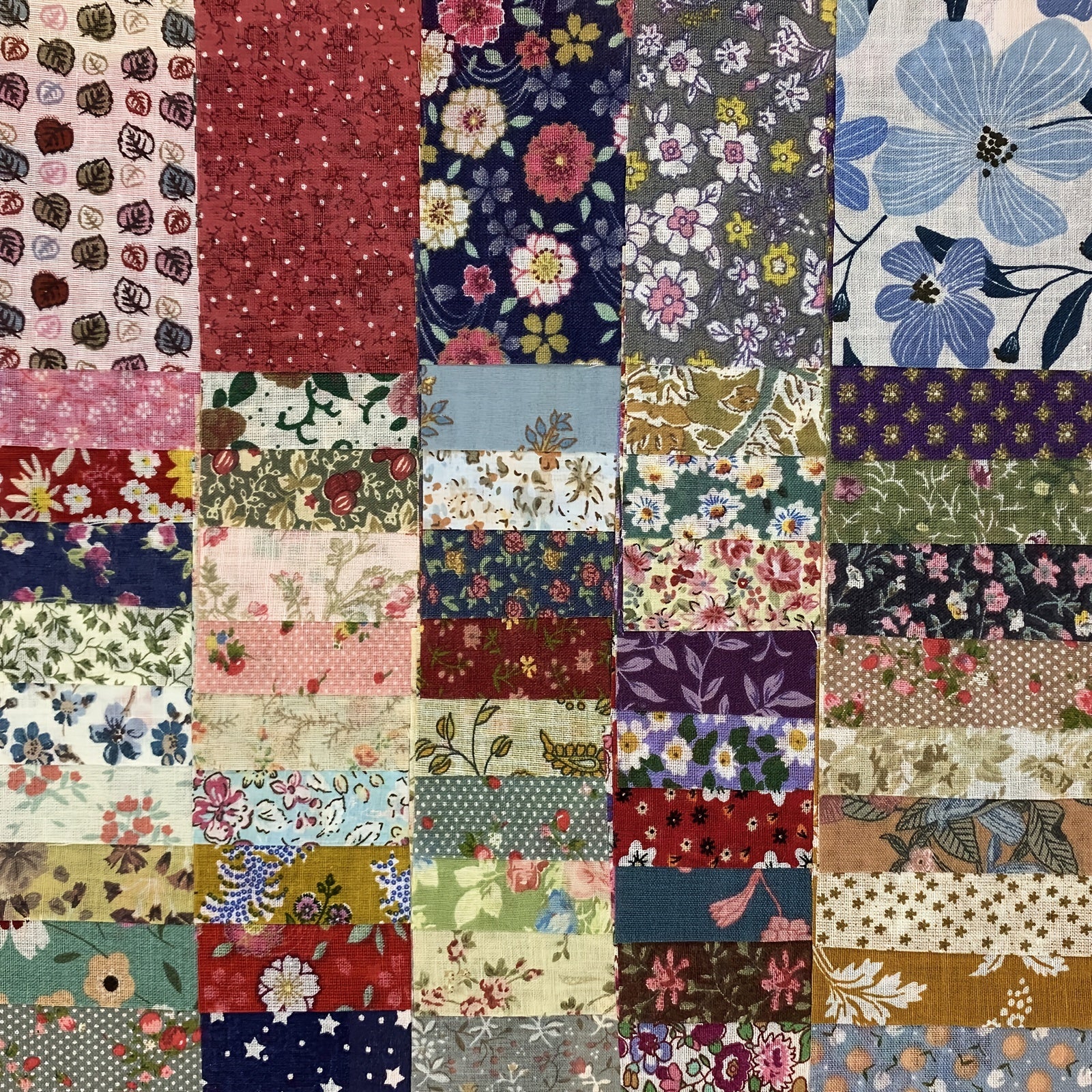 50pcs Dark DIY Printed Cotton Fabric Random 50