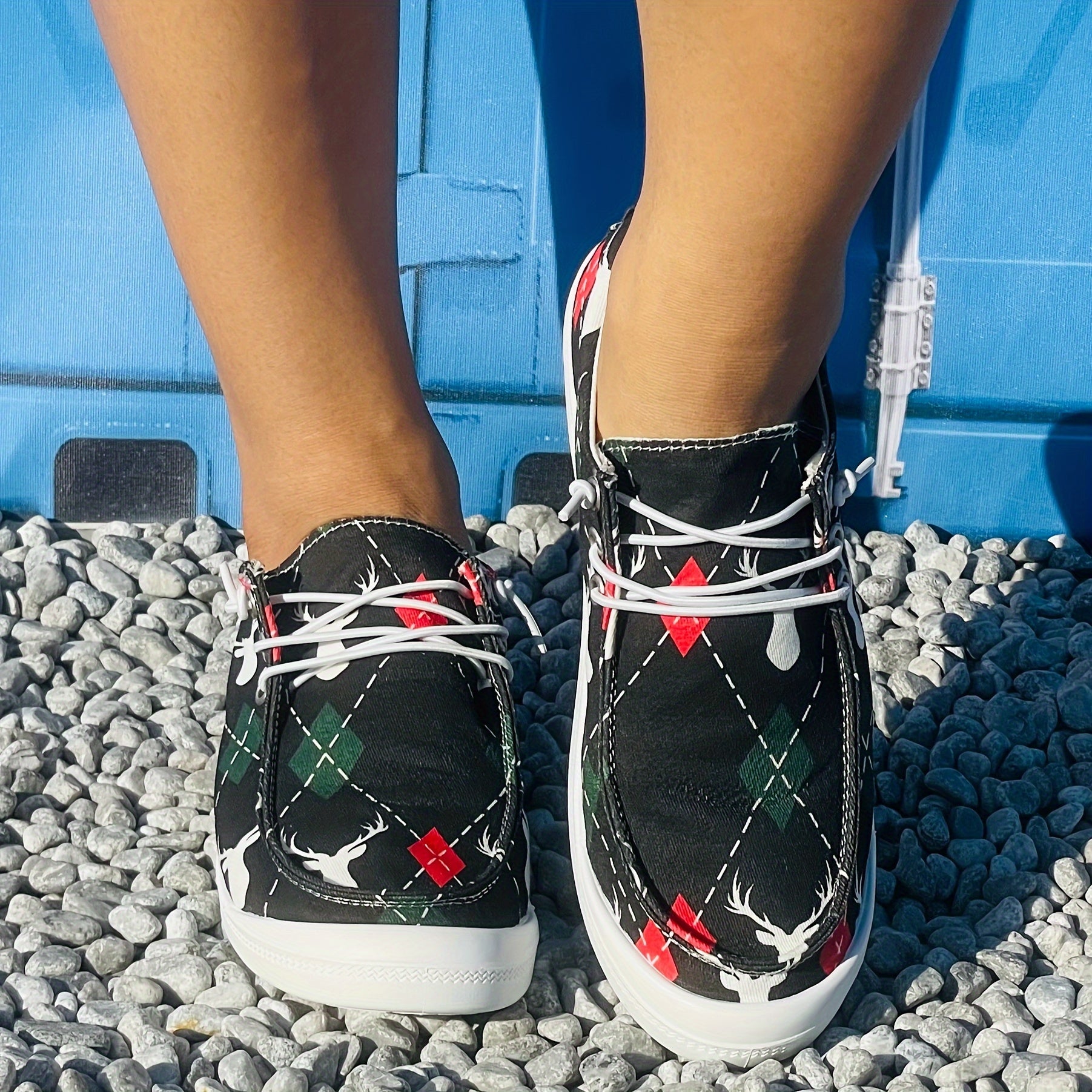 Christmas Deer Pattern Sneakers - Women's Flat Casual Shoe