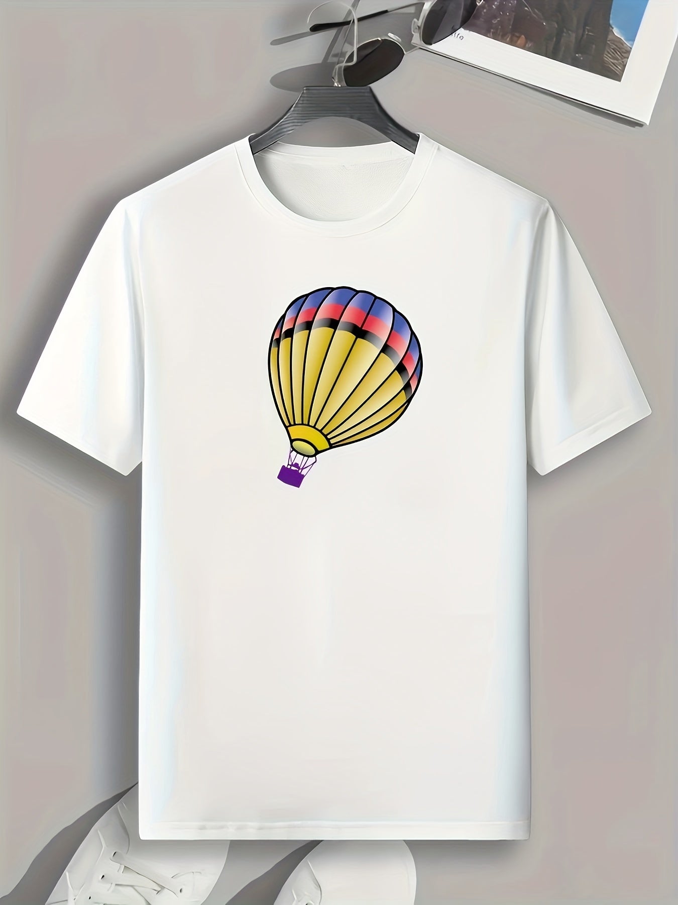 Hot Air Balloon Print Men's Graphic T-Shirt for Summer