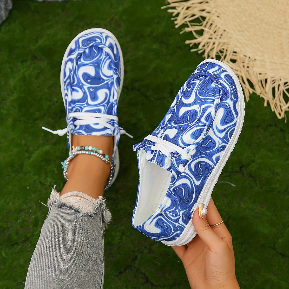 Women's Printed Canvas Lace-Up Sneakers Lightweight Low Top Shoes