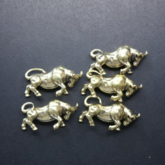 Brass Muscle Bullfighting Model Small Ornaments