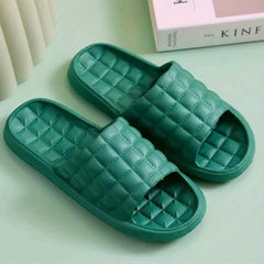 Women's Plaid Pattern Slides Soft Sole Quilted Lightweight Bath Shoes