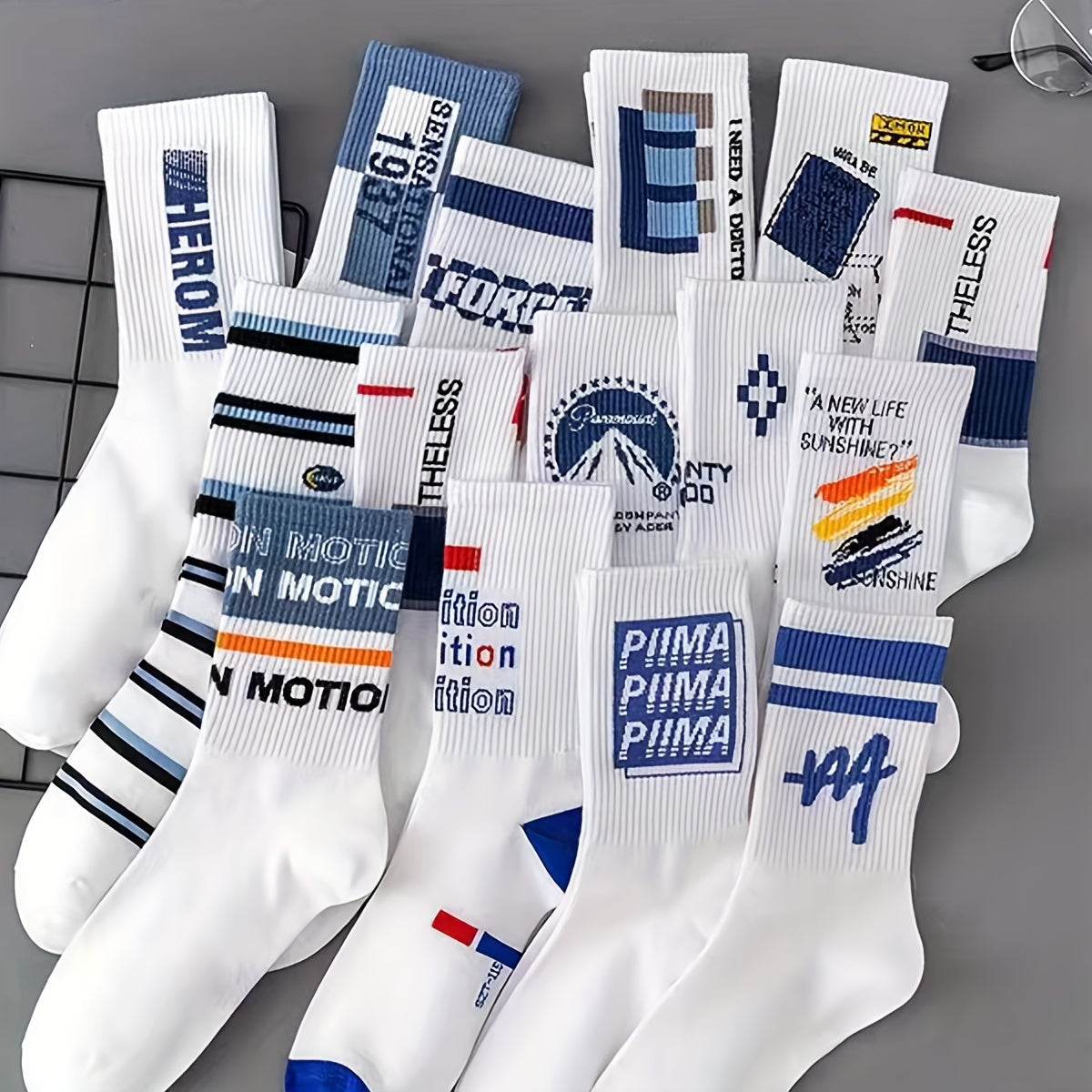 Letter Graffiti Socks Breathable Mid Tube Women's Stockings
