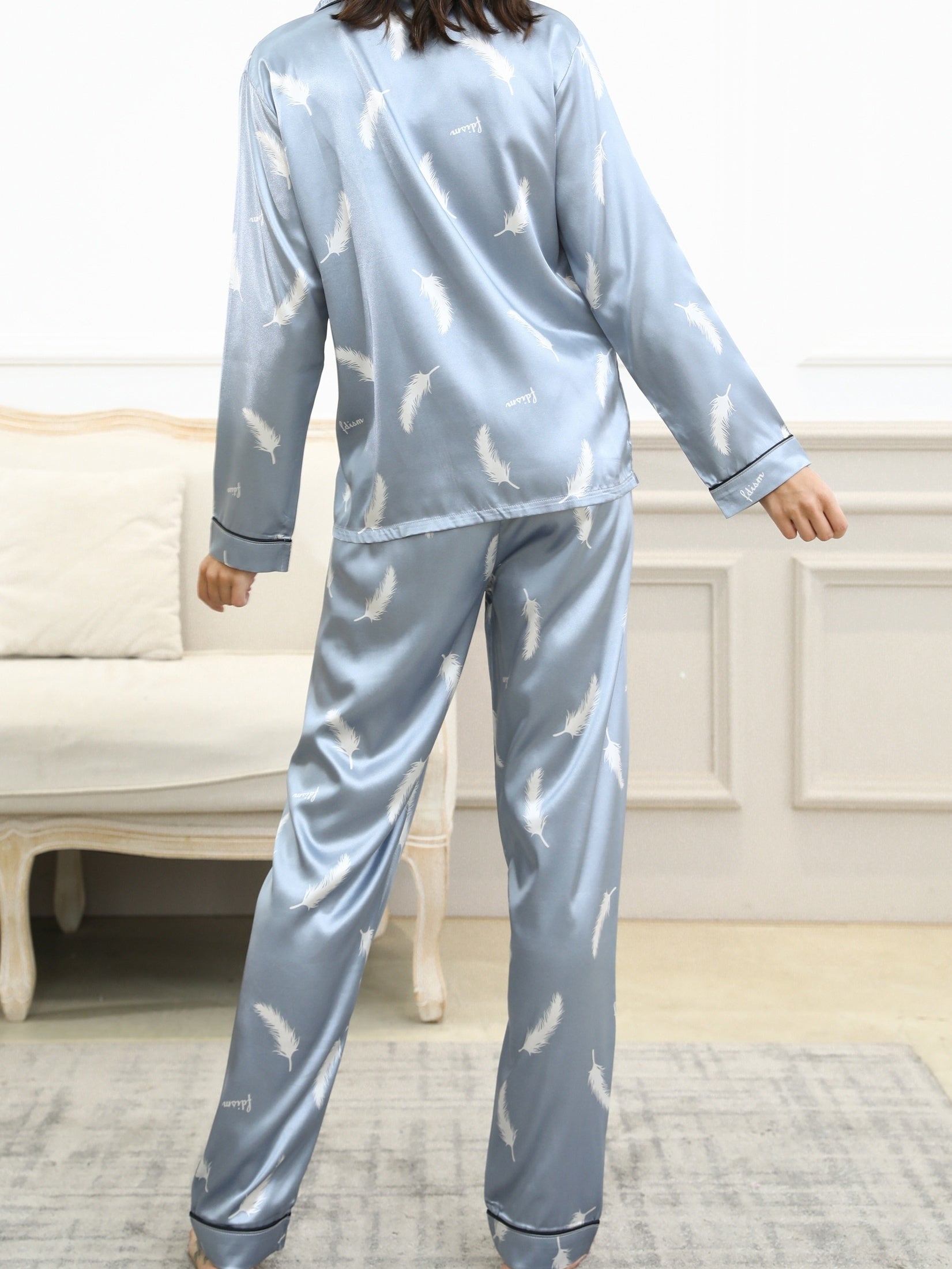 Women's Satin Feather Print Pajama Set Long Sleeve Button Up Tops & Pants