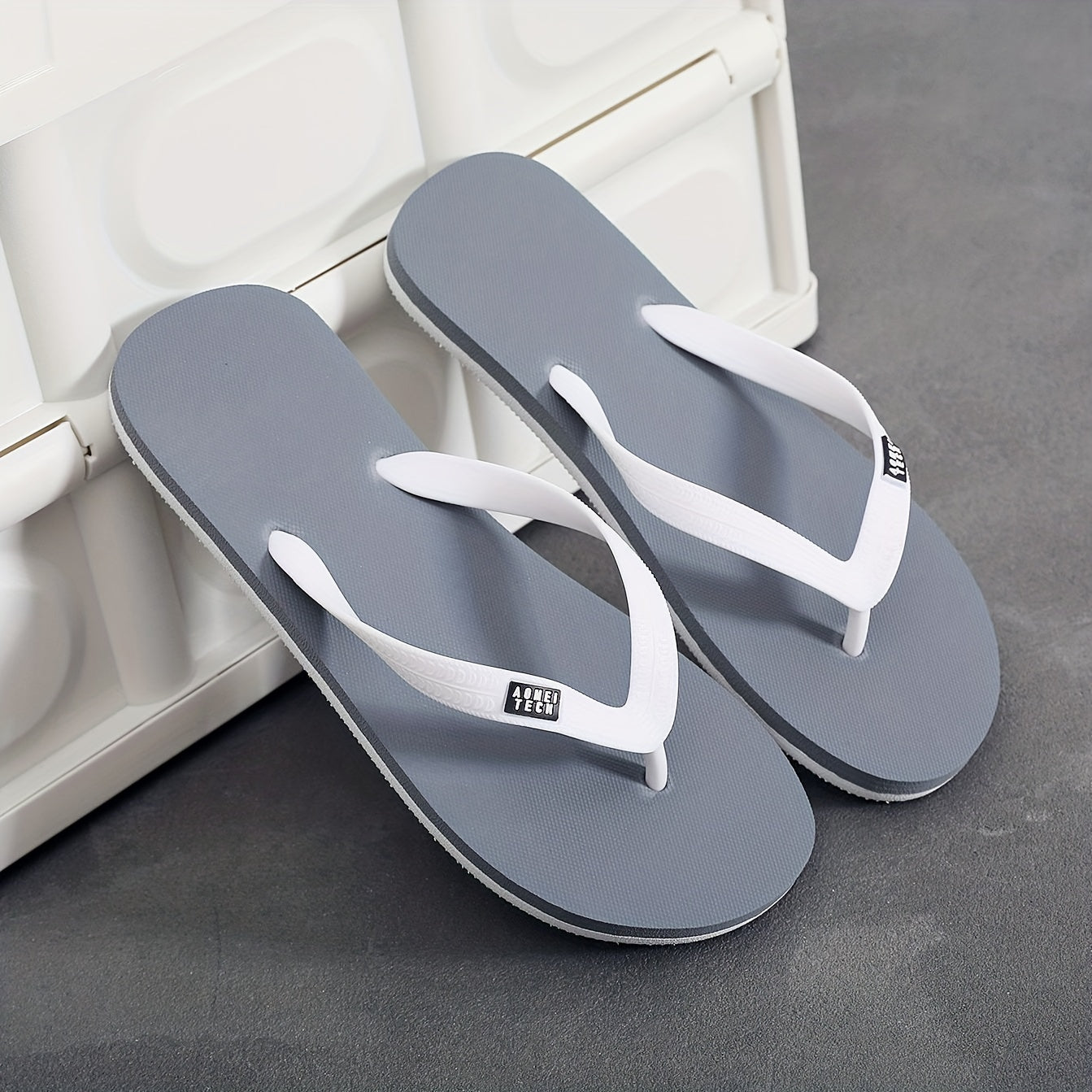 Men's Lightweight Non Slip Flip Flops Quick Drying Thong Sandals