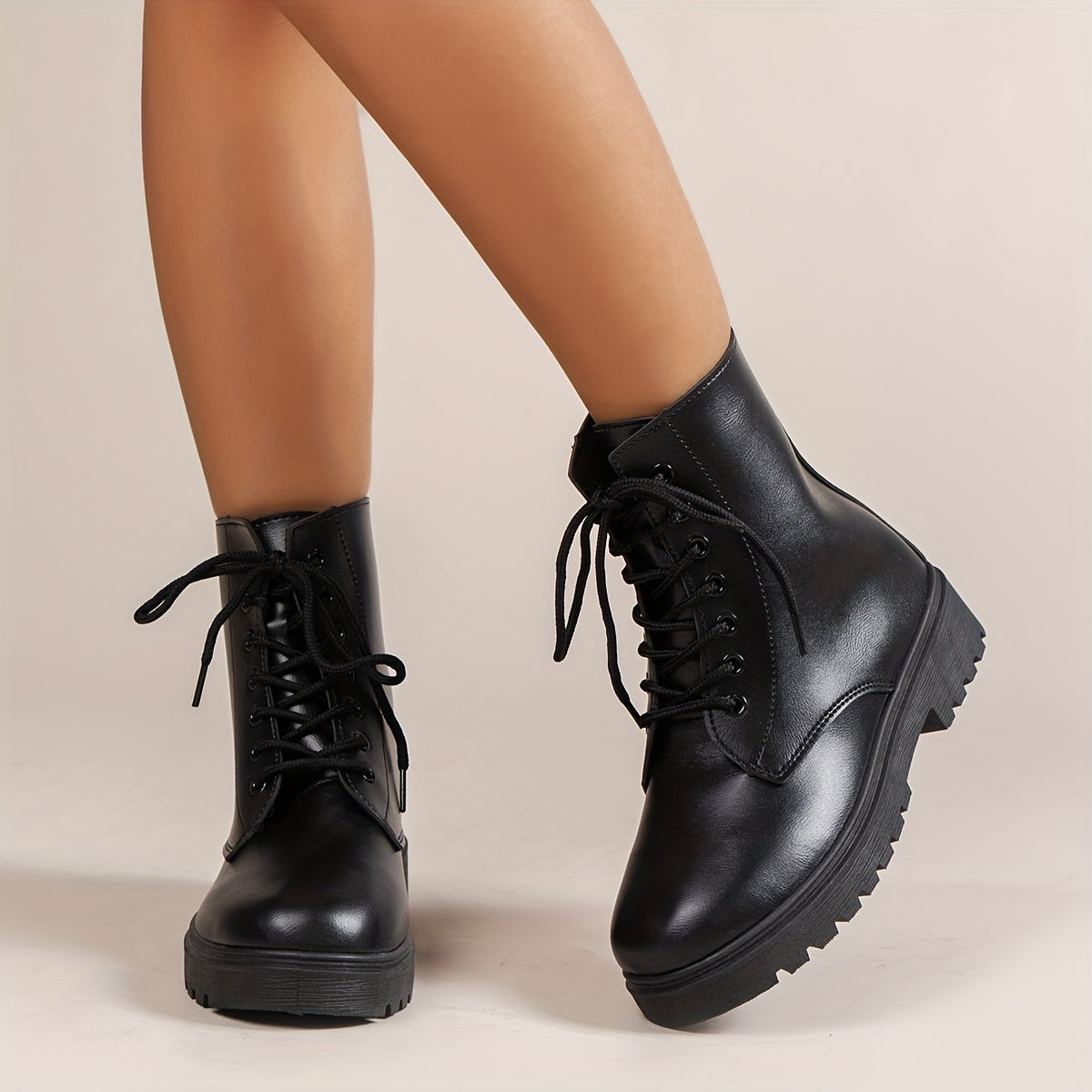 Women's Lace Up Platform Ankle Boots Round Toe Non slip Combat Shoes