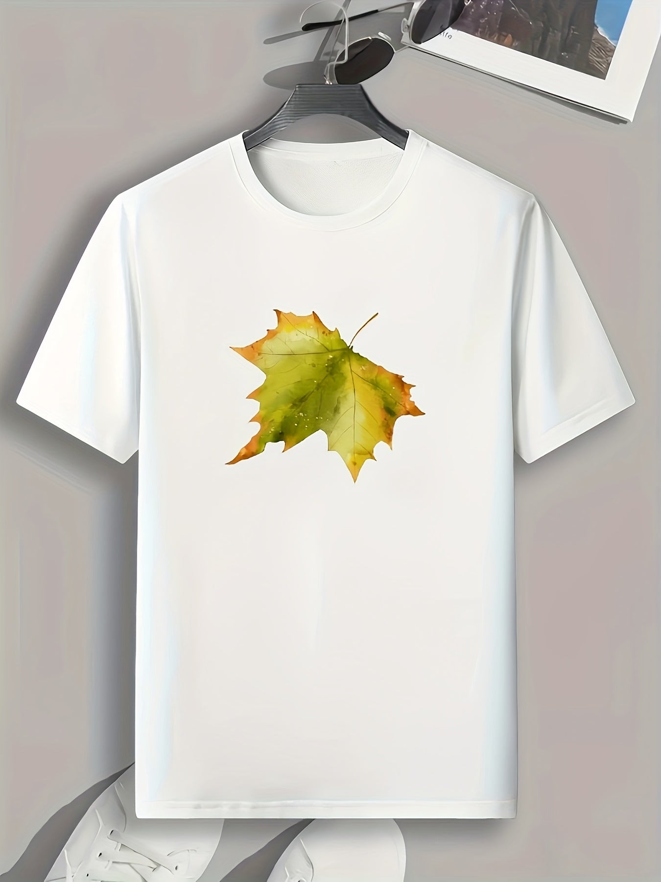 Leaf Pattern Print Men's Sports T-shirt for Fitness Activities