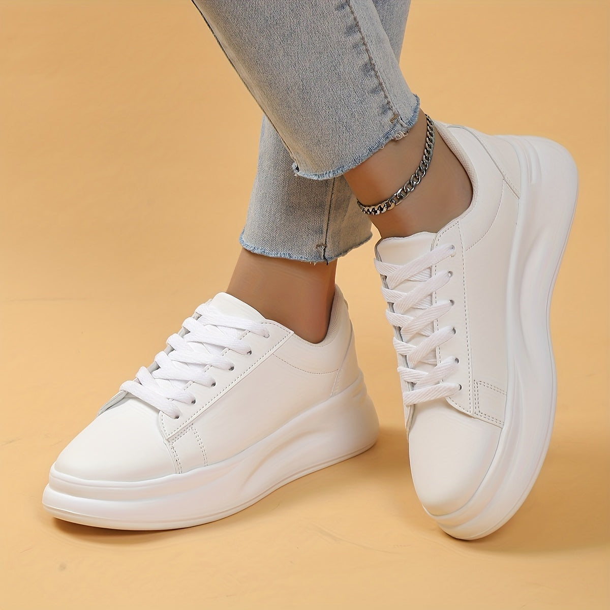 Women's Minimalist Solid Low Top Sneakers