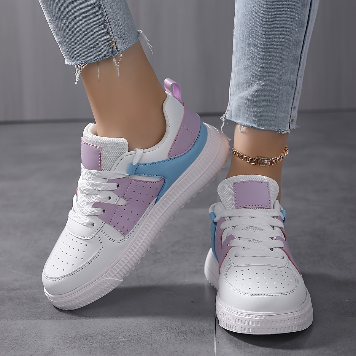 Women's Block Round Toe Skate Shoes Lightweight Comfortable Sneakers