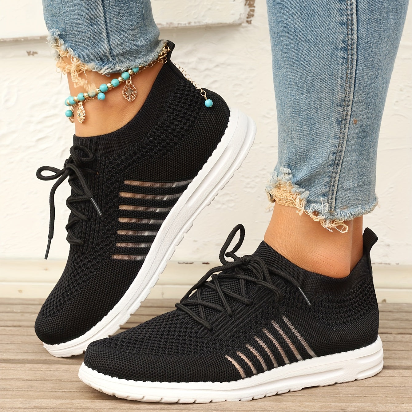 Women's Breathable Mesh Sneakers Lace Up Outdoor Shoes Lightweight Walking Shoes