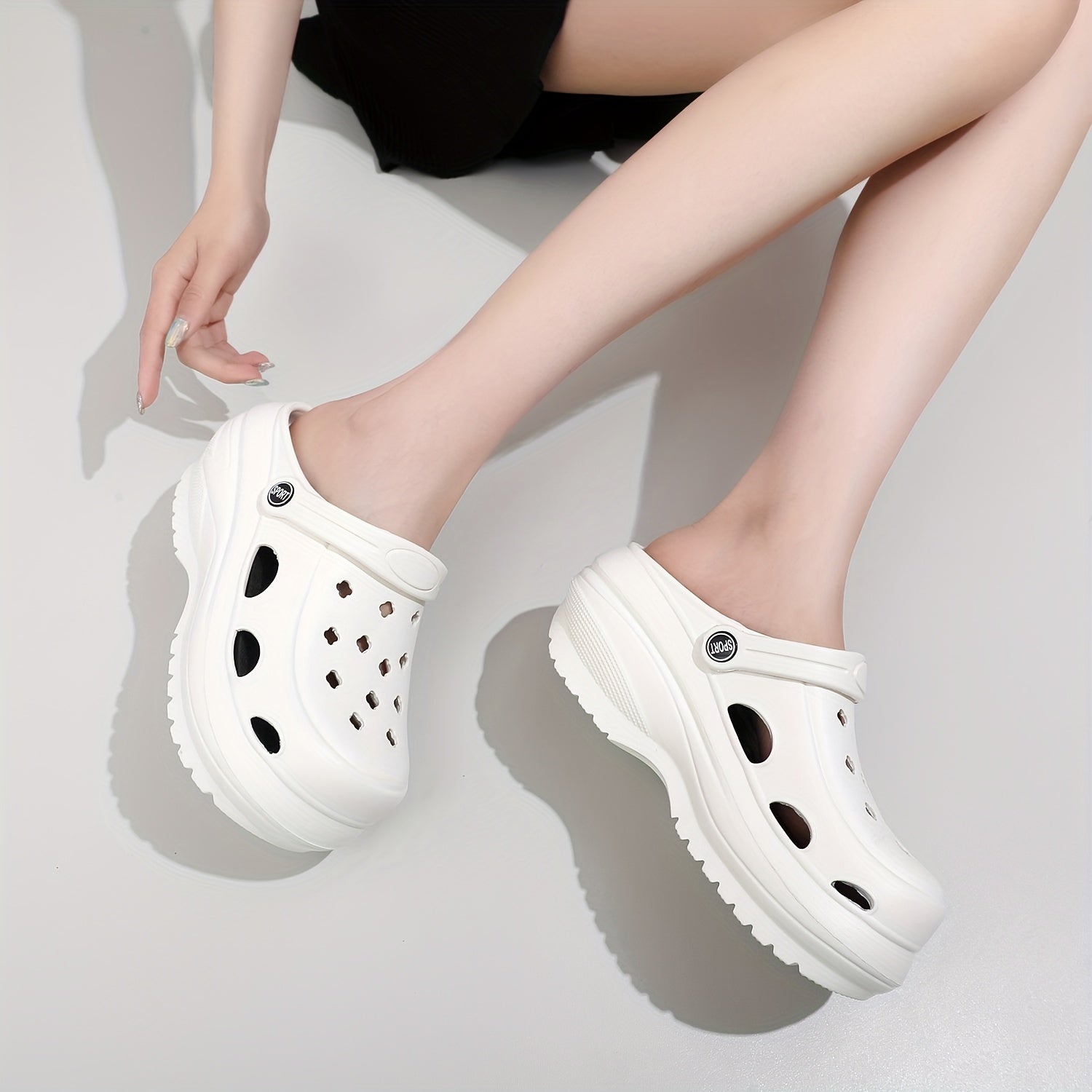 Thickened Hole Shoes Anti-skid Sports Sandals And Slippers