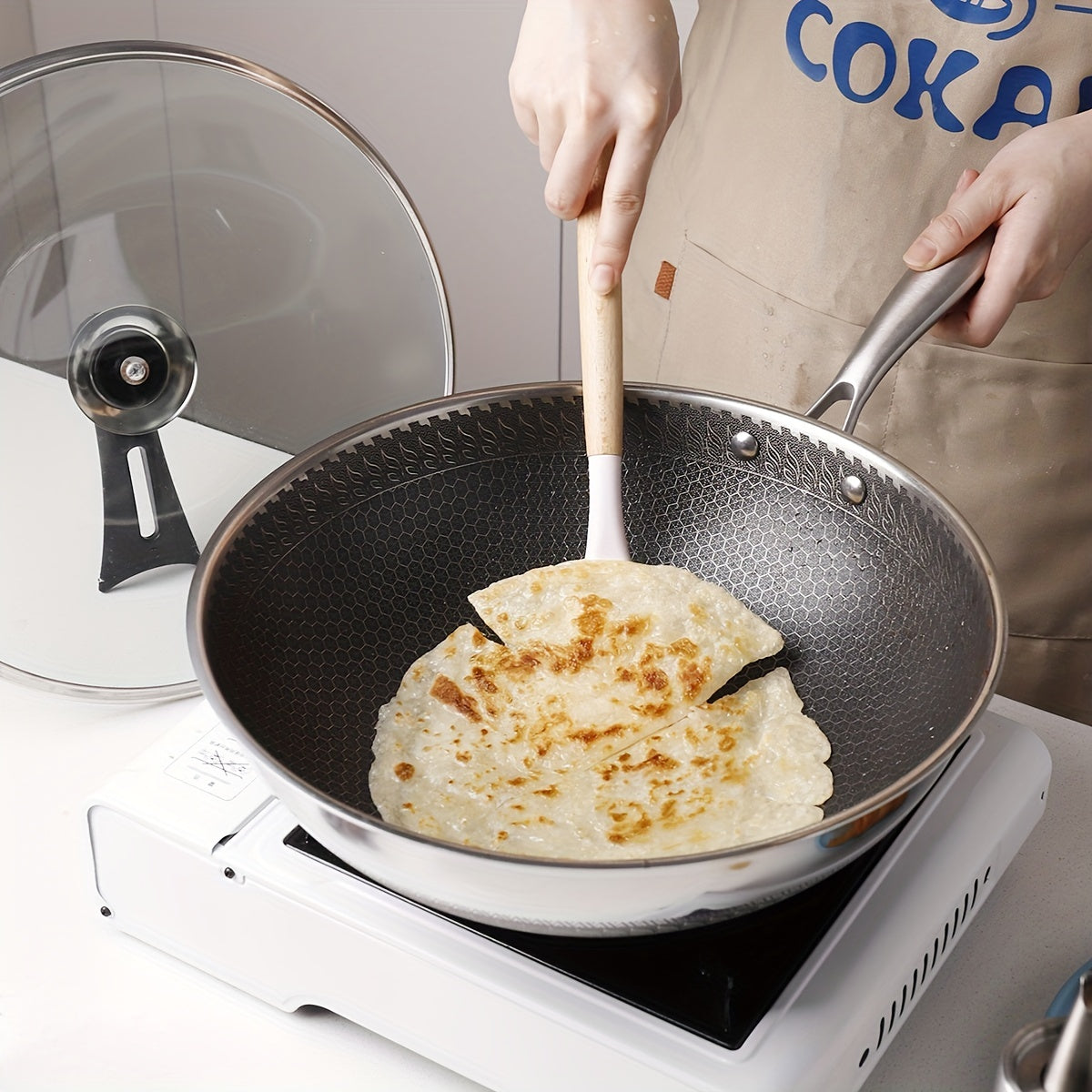 Non Stick Cast Iron Skillet with Glass Lid for Gas Stove and Induction Cooker