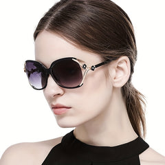 Round Frame Sunglasses Hollow Out Camellia Decor UV400