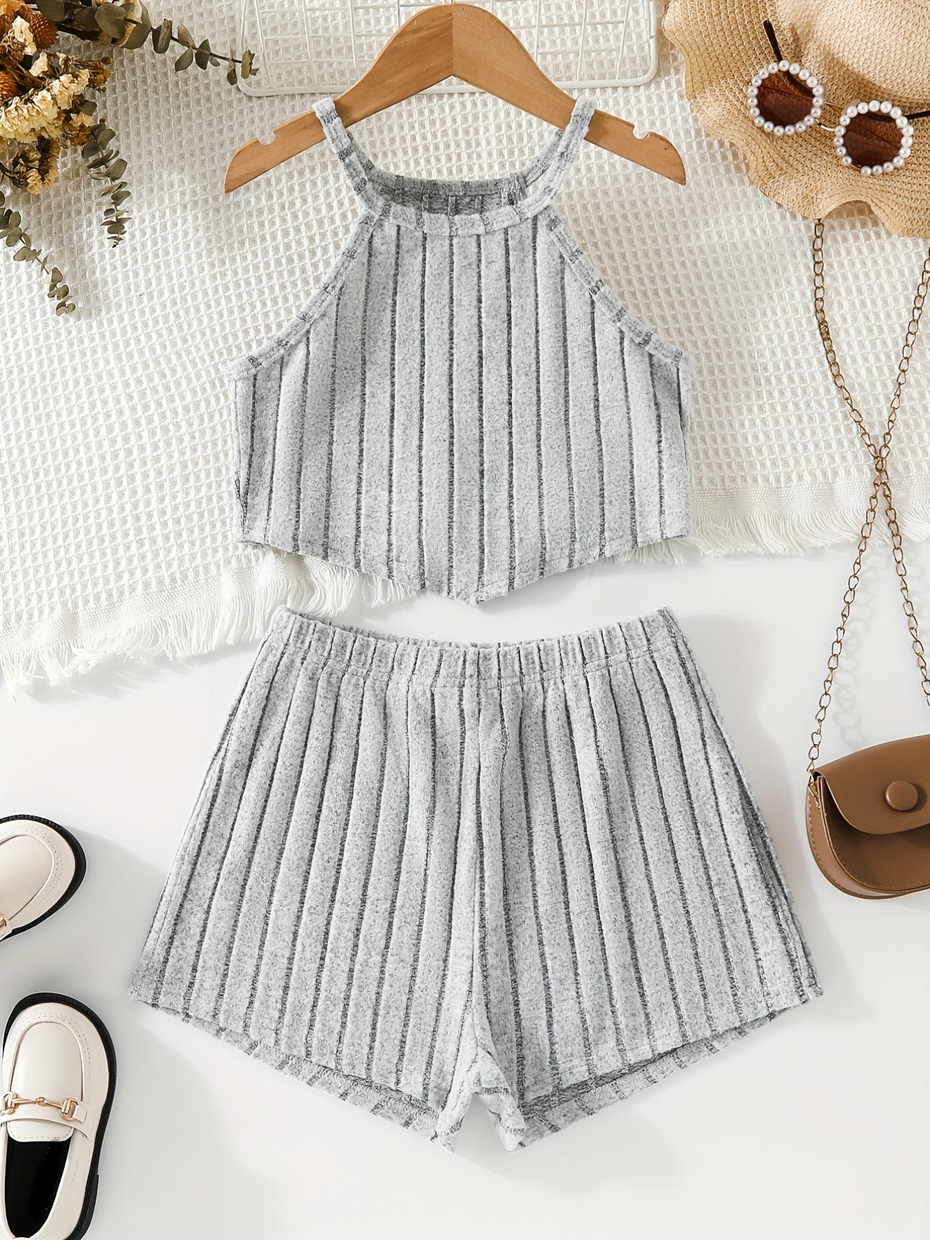 Girl's 2pcs Ribbed Halter Camisole & Elastic Waist Shorts Set
