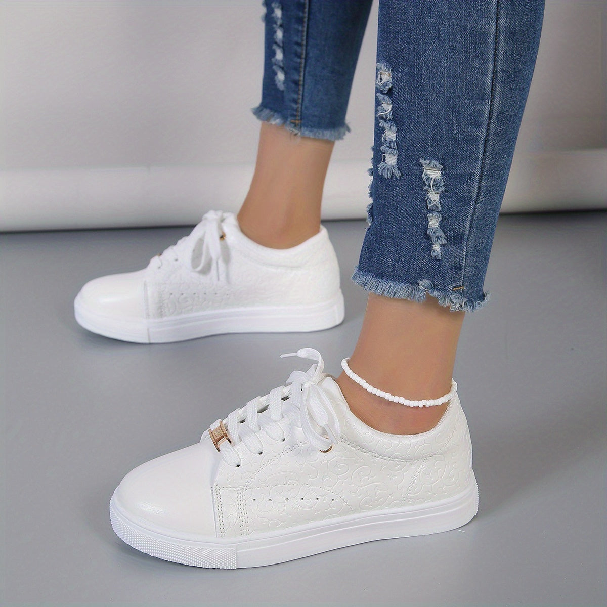 Flower Pattern Skate Shoes Metal Decor Lace Up Flat Shoes Low Top Casual Sneaker