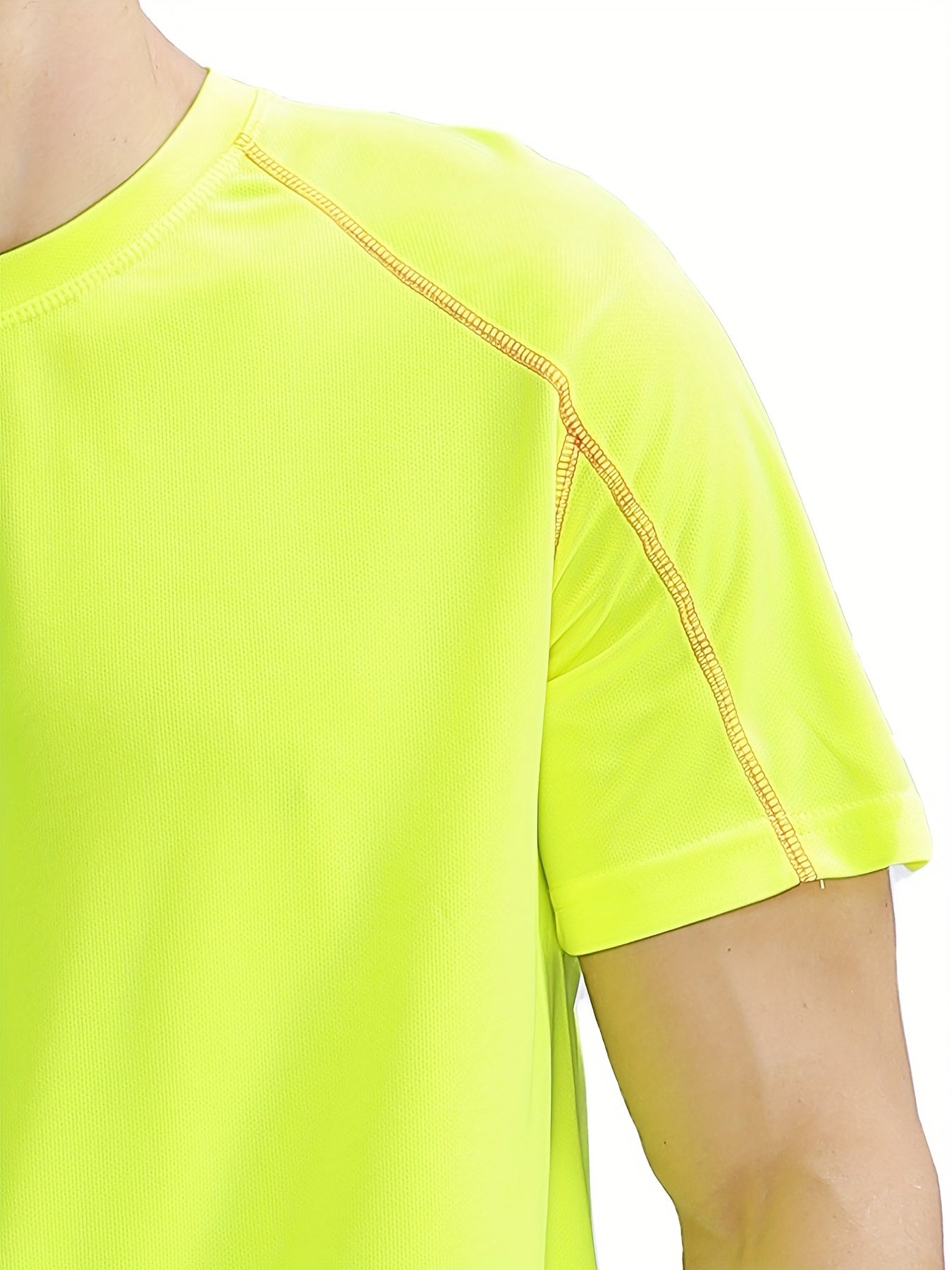 Men's Active Stretch Crew Neck Tee for Outdoor Activities