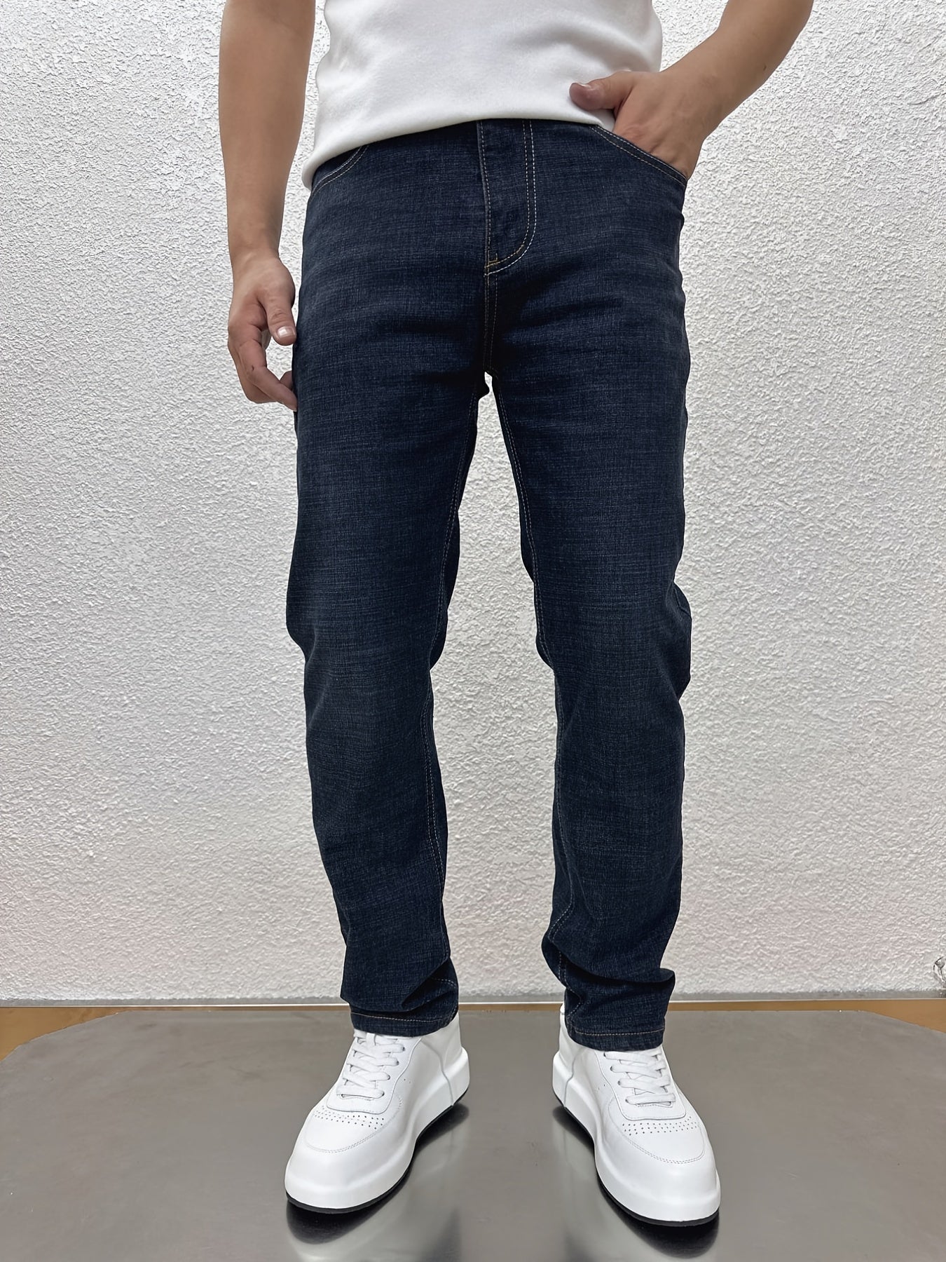 Men's Straight Stretch Jeans