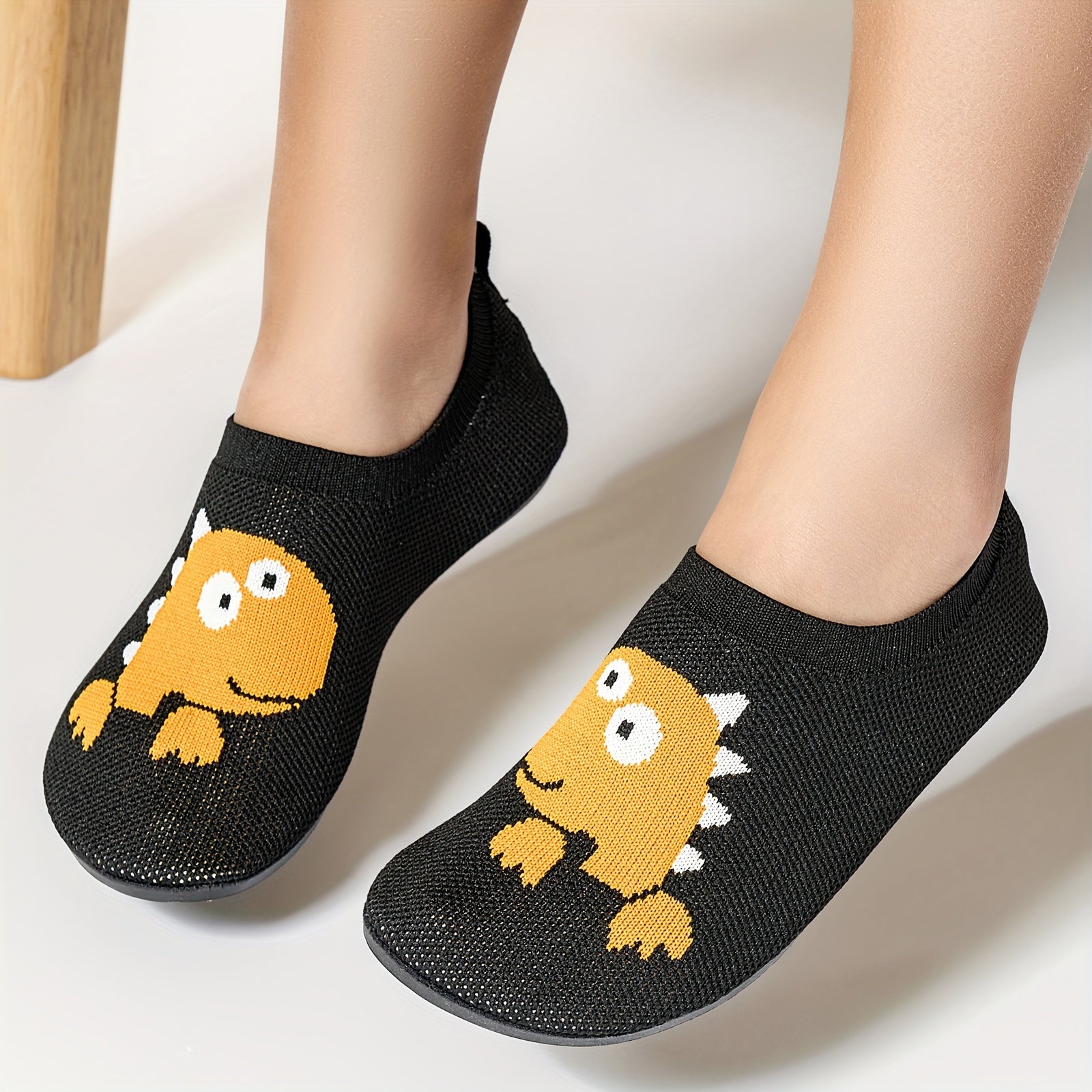 Boys' Cartoon Barefoot Slip On Slippers Lightweight Non Slip House