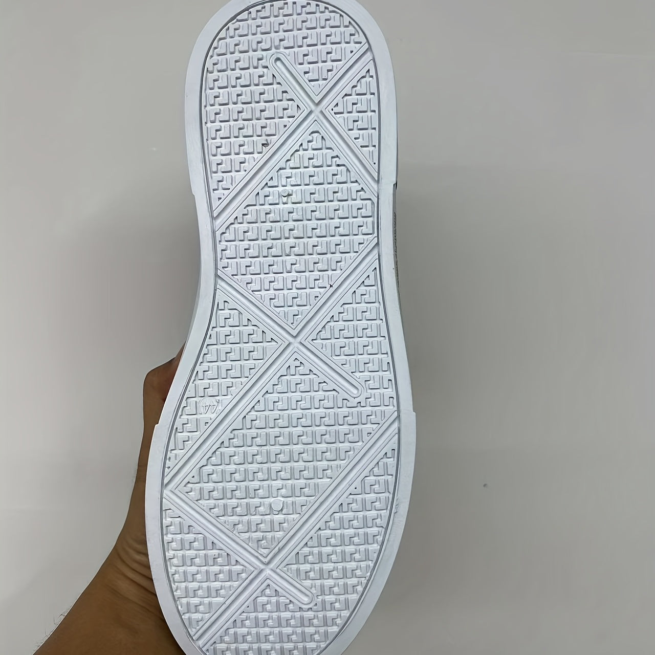 Men's Breathable Non Slip Skate Shoes