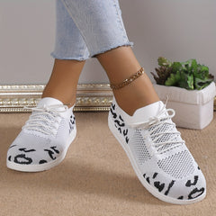 Women's Colorblock Woven Sneakers Low Lace Up Round Toe Lightweight Soft Shoes