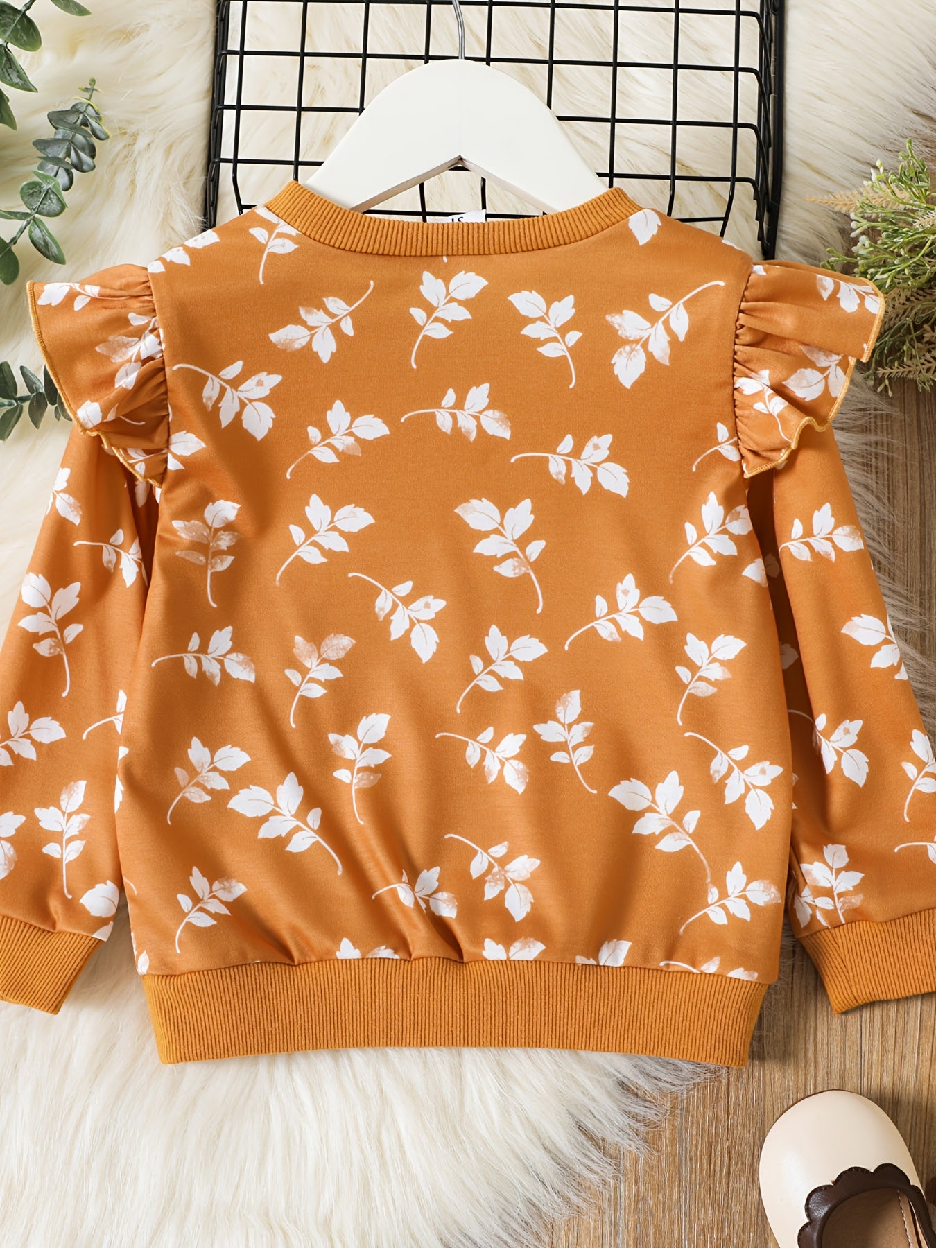 Girls Fall Leaves Graphic Sweatshirt Comfort Fit Long Sleeve Top