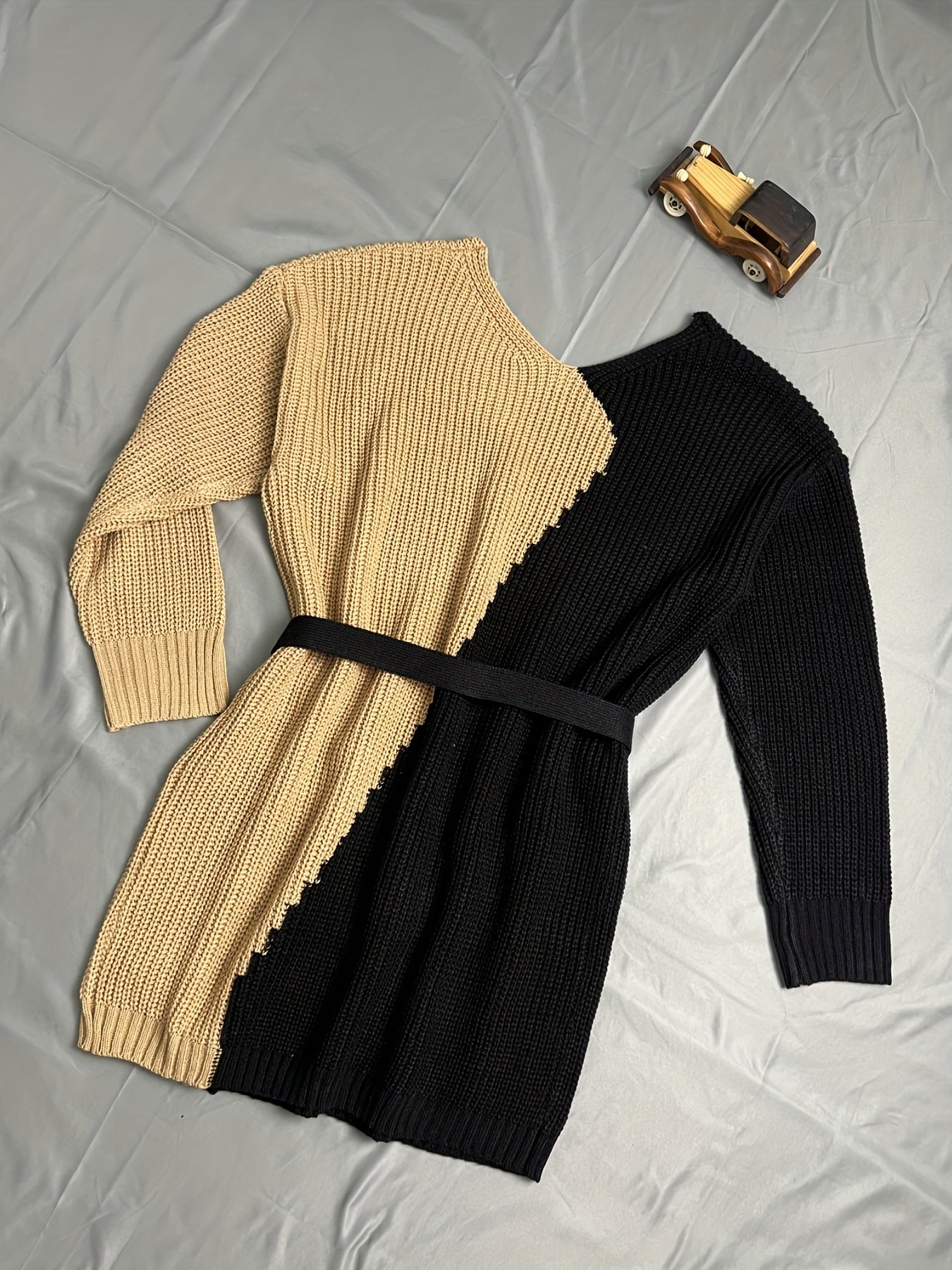 Colorblock Long Sleeve V Neck Sweater Dress With Belt