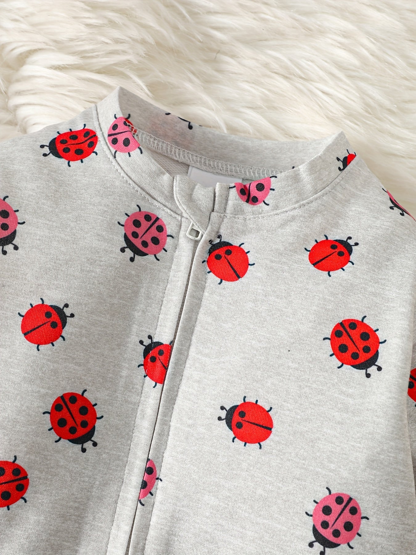 2pcs Baby Girls Ladybug Romper & Hat Set