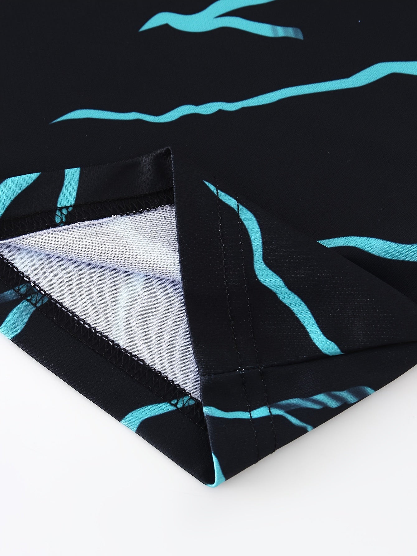 Men's Lightning Pattern Sports T-shirt Round Neck Tee Shirt