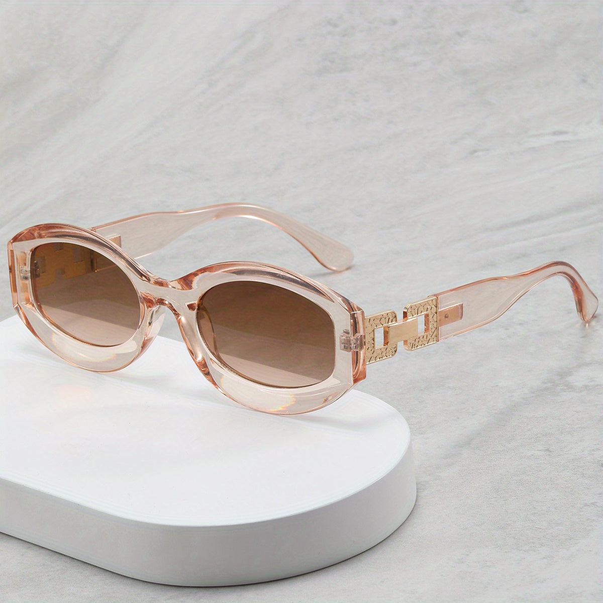 Men's Retro Oval Sunglasses for Street Photography