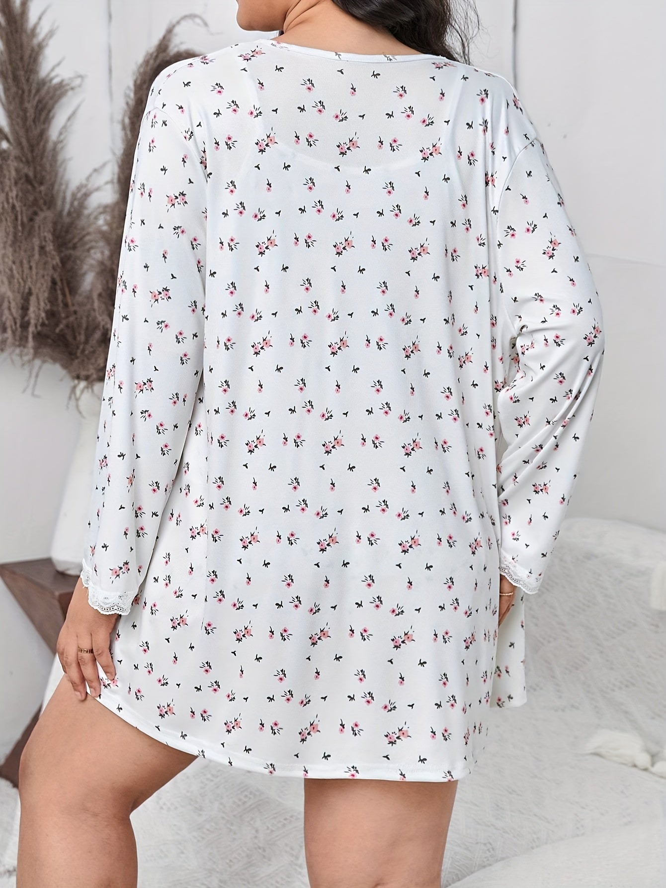 Ditsy Floral Print Lace Trim Pajama Set