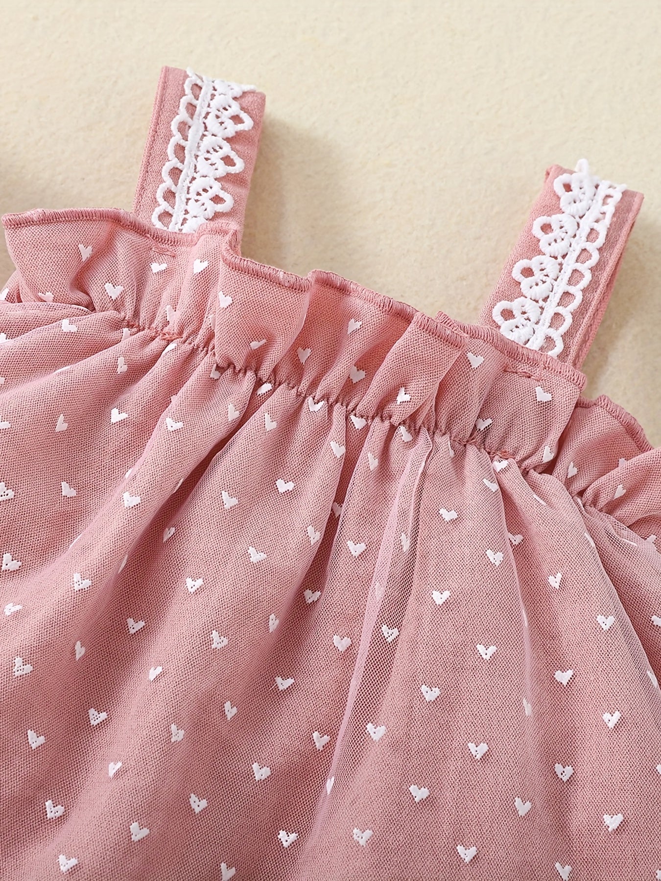 2pcs Baby Girls Heart Print Camisole Top & Shorts Set