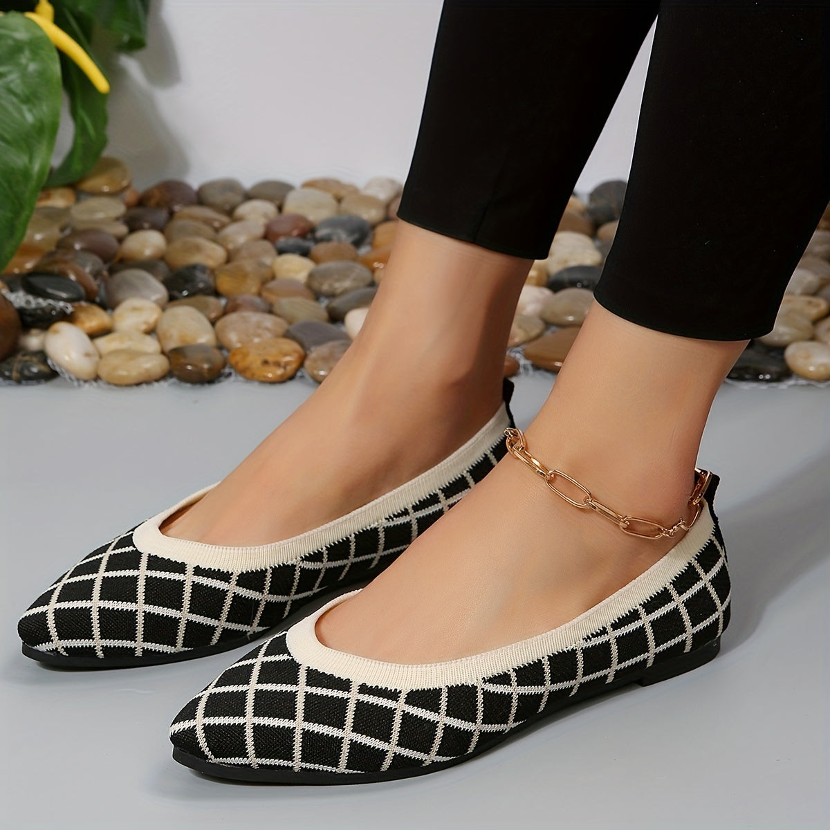 Women's Lightweight Breathable Flat Shoes Slip On Casual Walking Shoes
