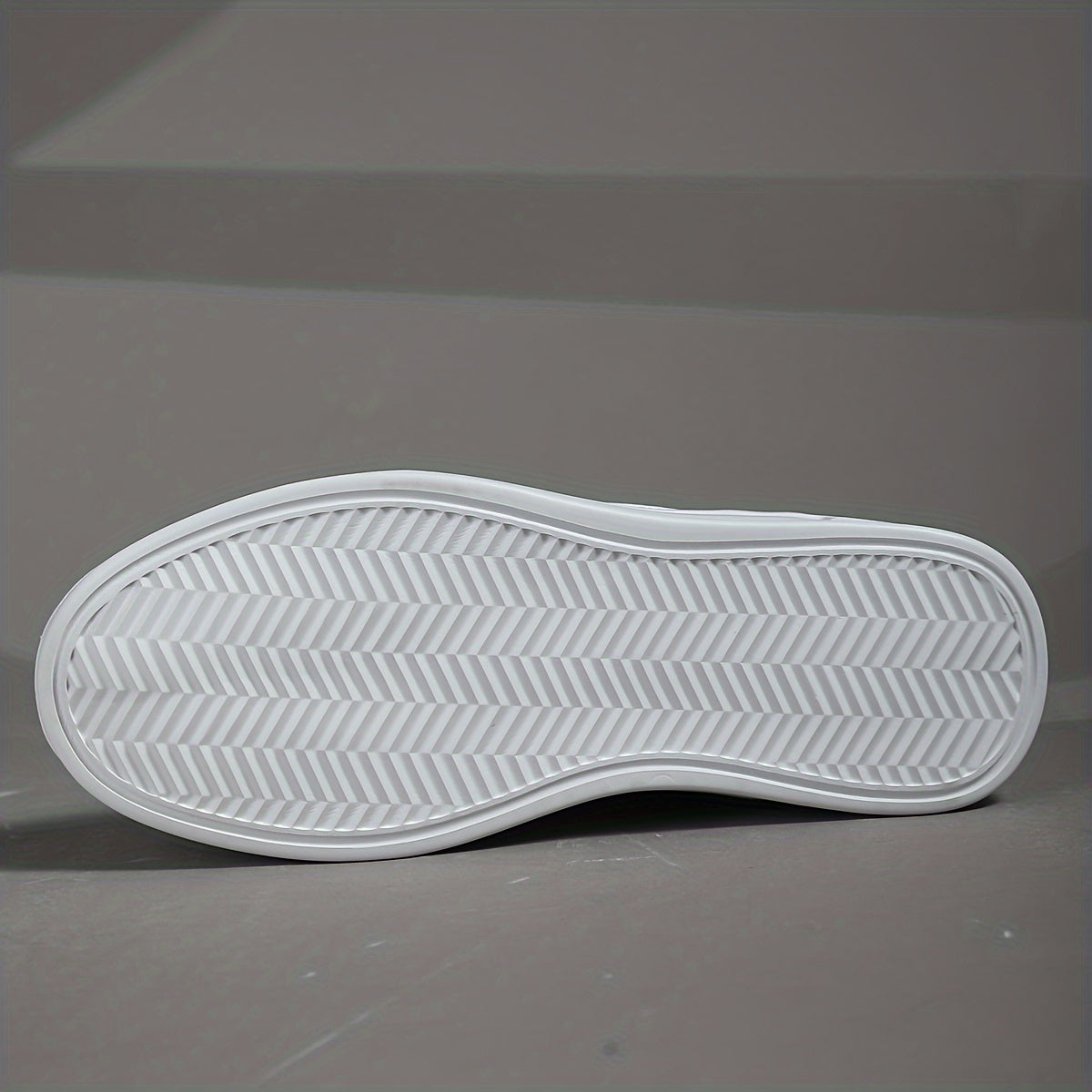 Men's Color Block Skate Shoes Non Slip Street Style Sneakers