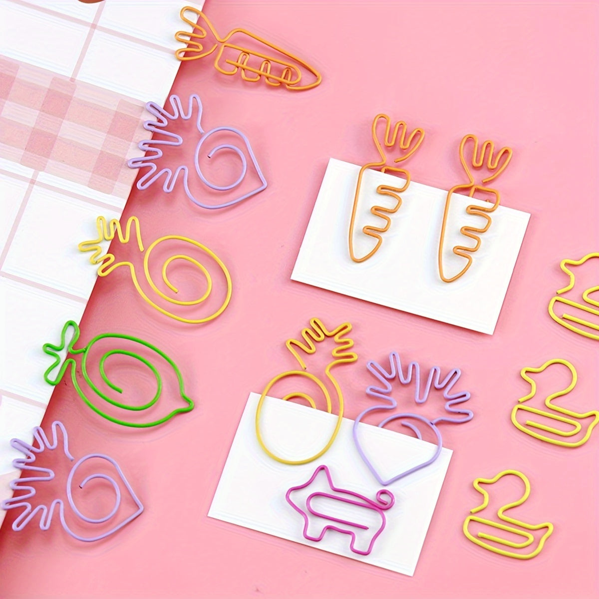 Exotic Carrots Spiral Clips Pack of 4 Randomly Sent