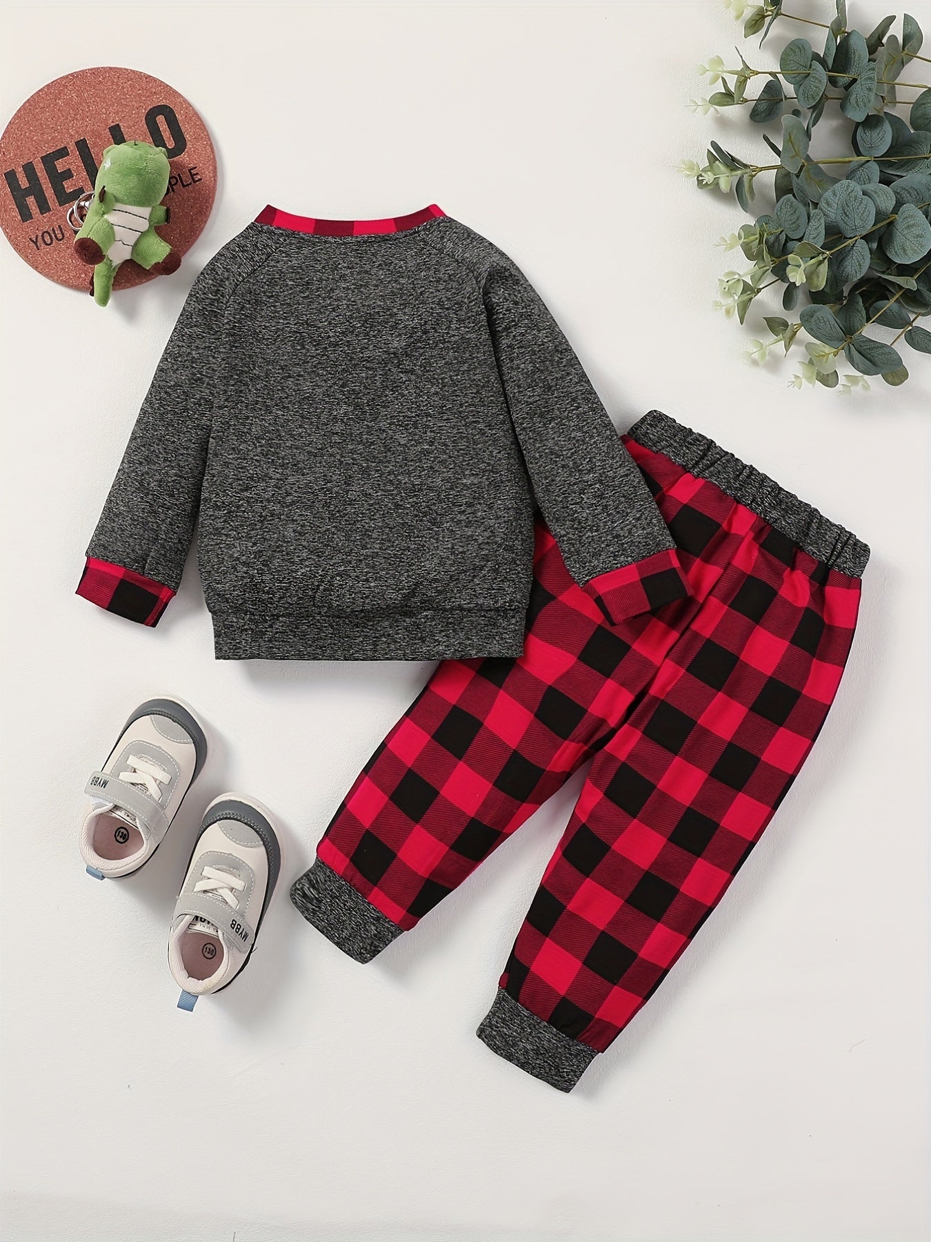 Boys Pullover Sweatshirt & Jogger Pants Set