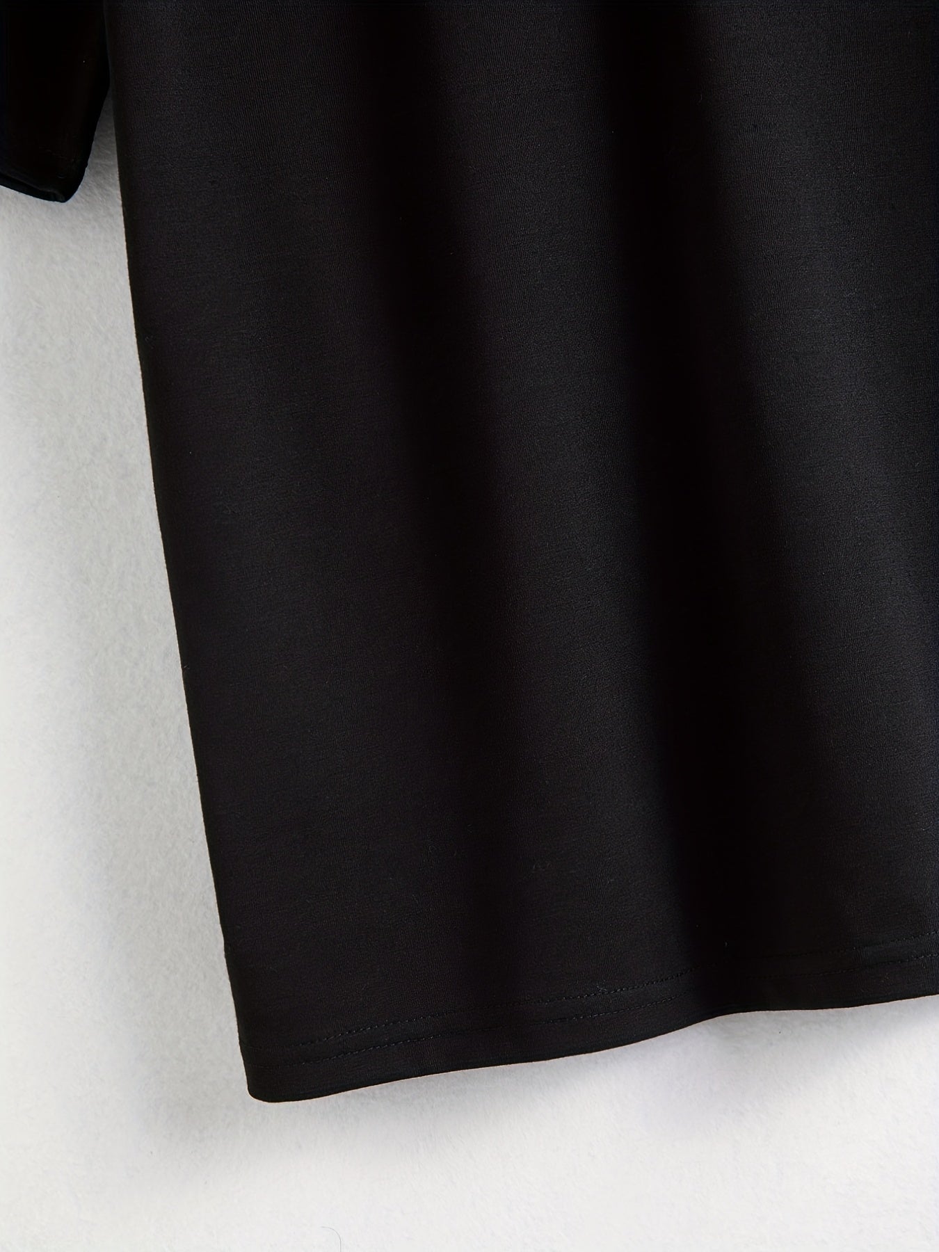 Casual Two-piece Set Crew Neck Short Sleeve Tee & Slim Shorts
