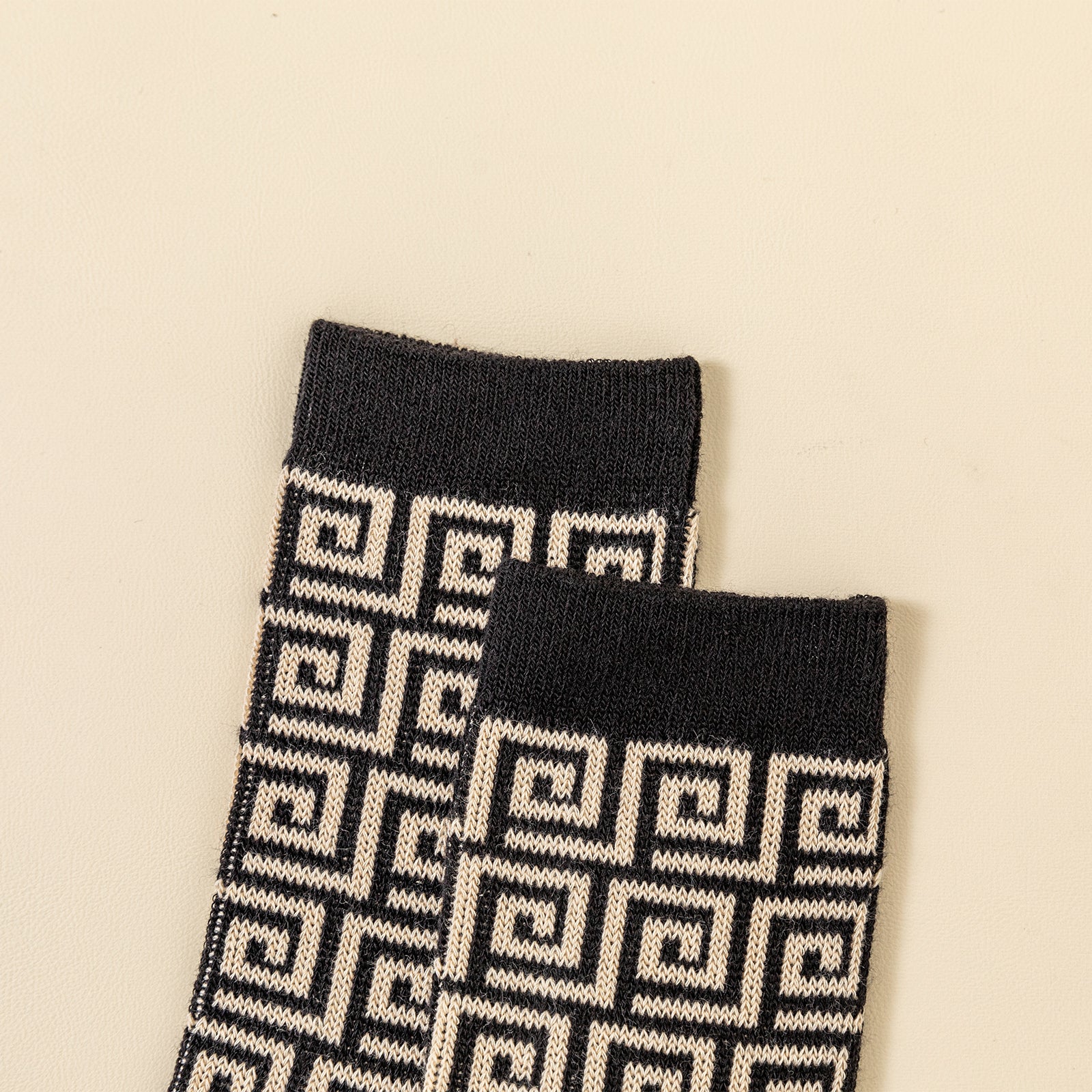 5 Pairs Knitted Women's Socks Mixed Colors