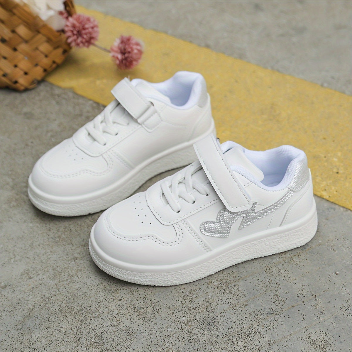 Girl's Solid Skate Shoes Non Slip Sneakers For Kids