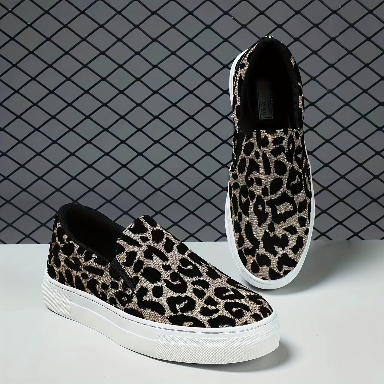 Leopard Print Canvas Slip-On Flats Round Toe Low Top Shoes