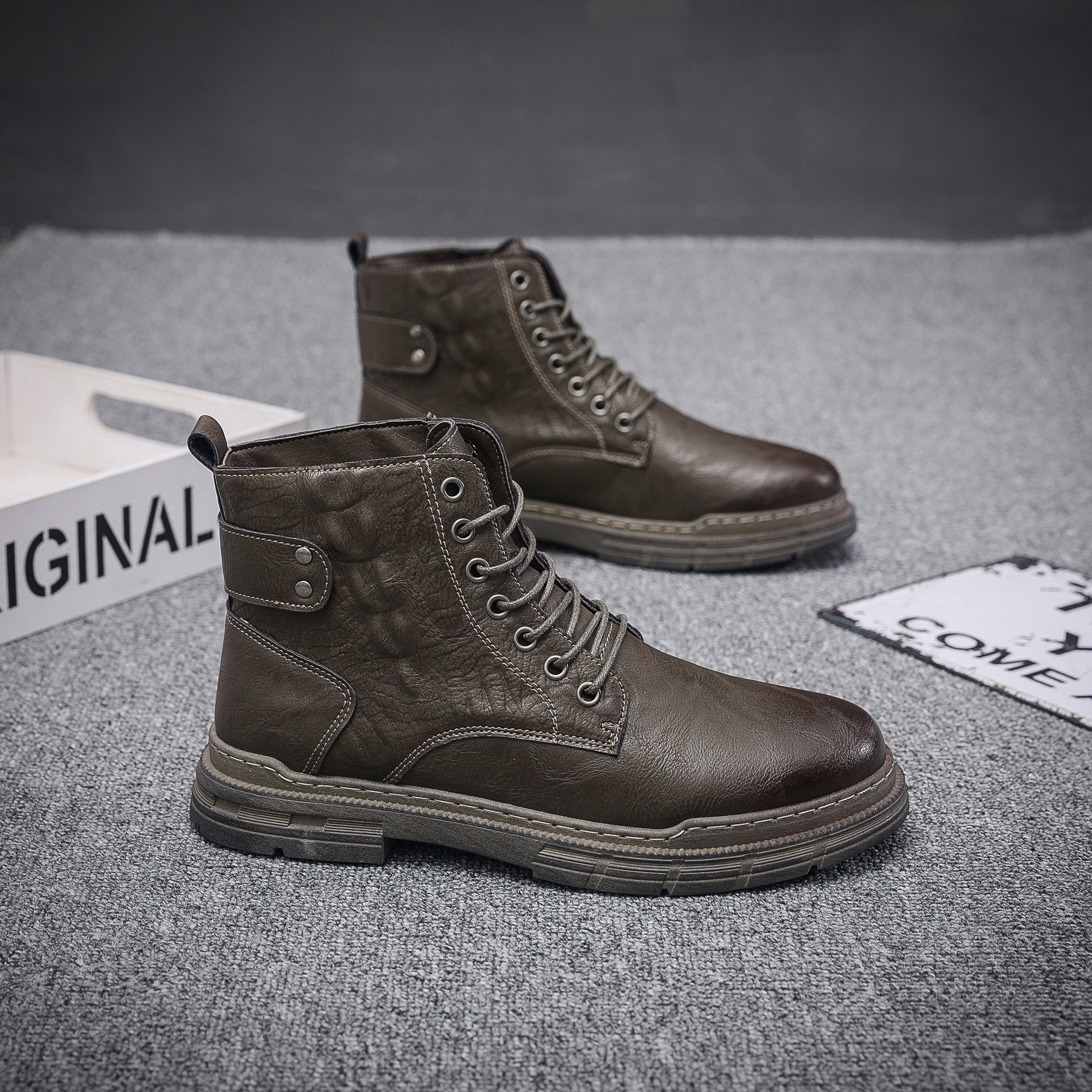 Men's Croc Print Casual Lace-up Boots w/ Buckle Decor