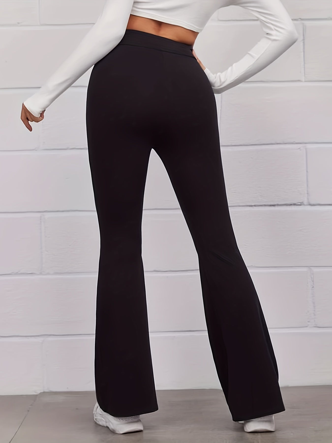 Solid High Rise Hip Lifting Flared Leg Yoga Pants