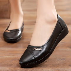 Women's Waterproof Flat Shoes Outdoor & Non Slip Footwear