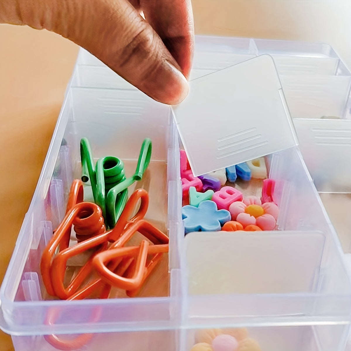 24-Grid Plastic Storage Box Transparent Detachable Tray Waterproof Dustproof