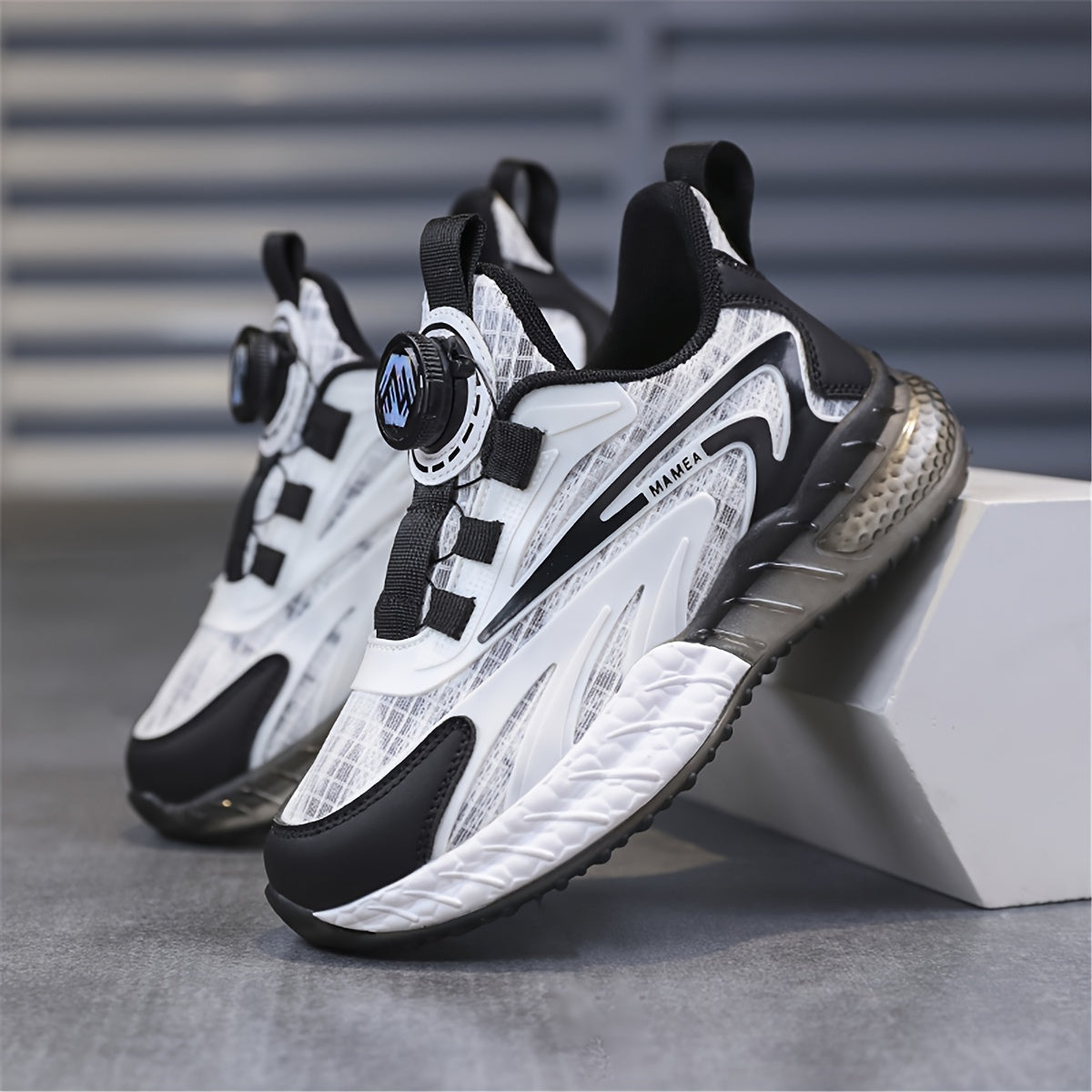Boy's Running Shoes with Rotating Buckle Anti-Skid Sneakers