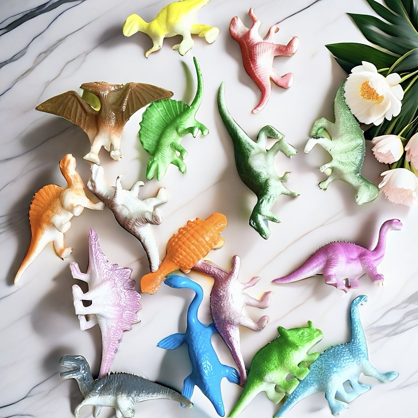 32pcs Dinosaur Model Set - T Rex, Pterosaur, Triceratops - Collectibles & Toys