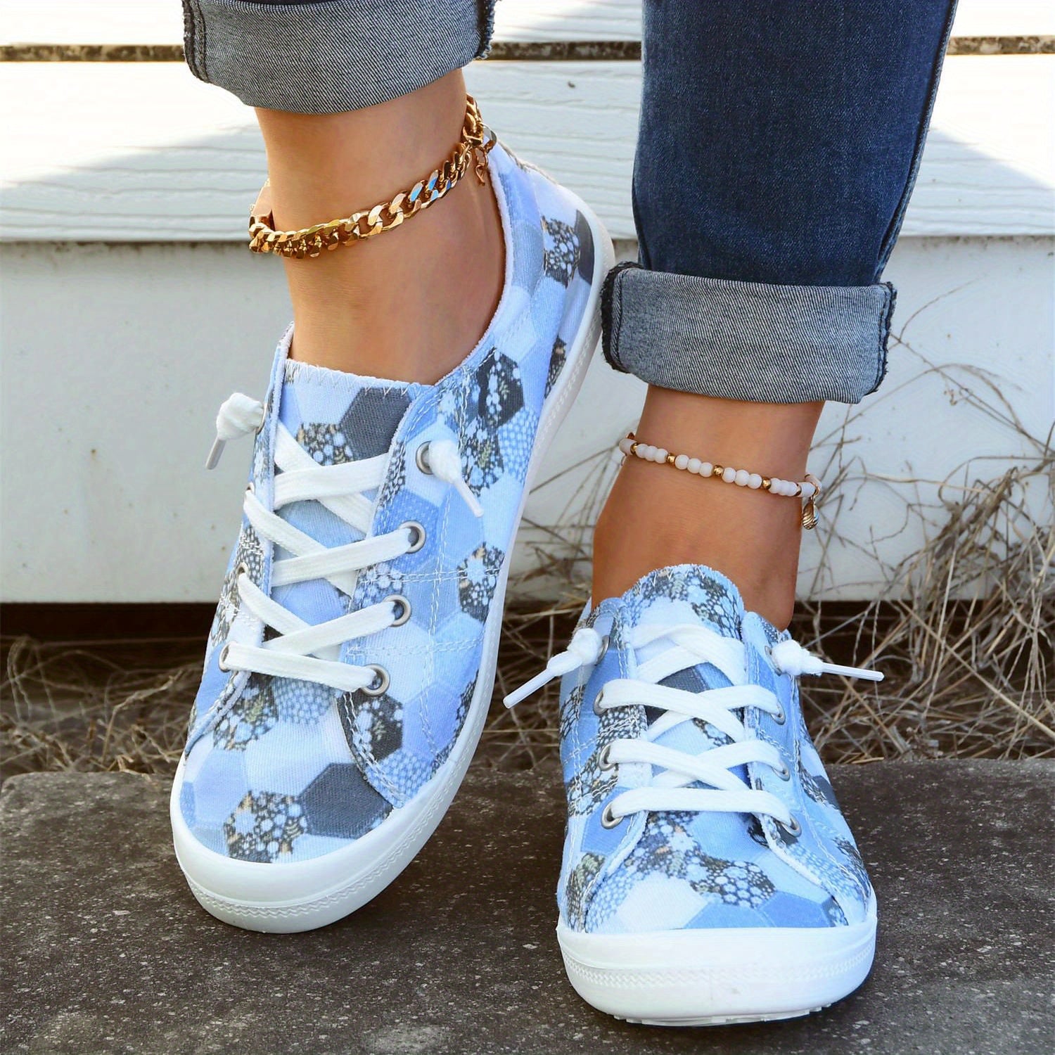 Geometric Pattern Canvas Lace Up Low Top Sneakers
