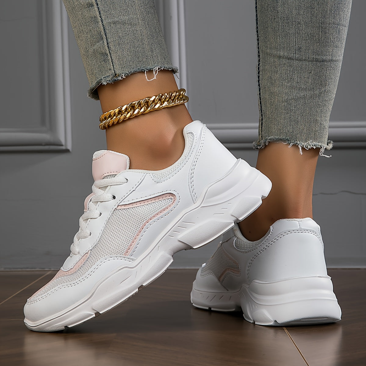 Women's Mesh Breathable Lace Up Sneakers