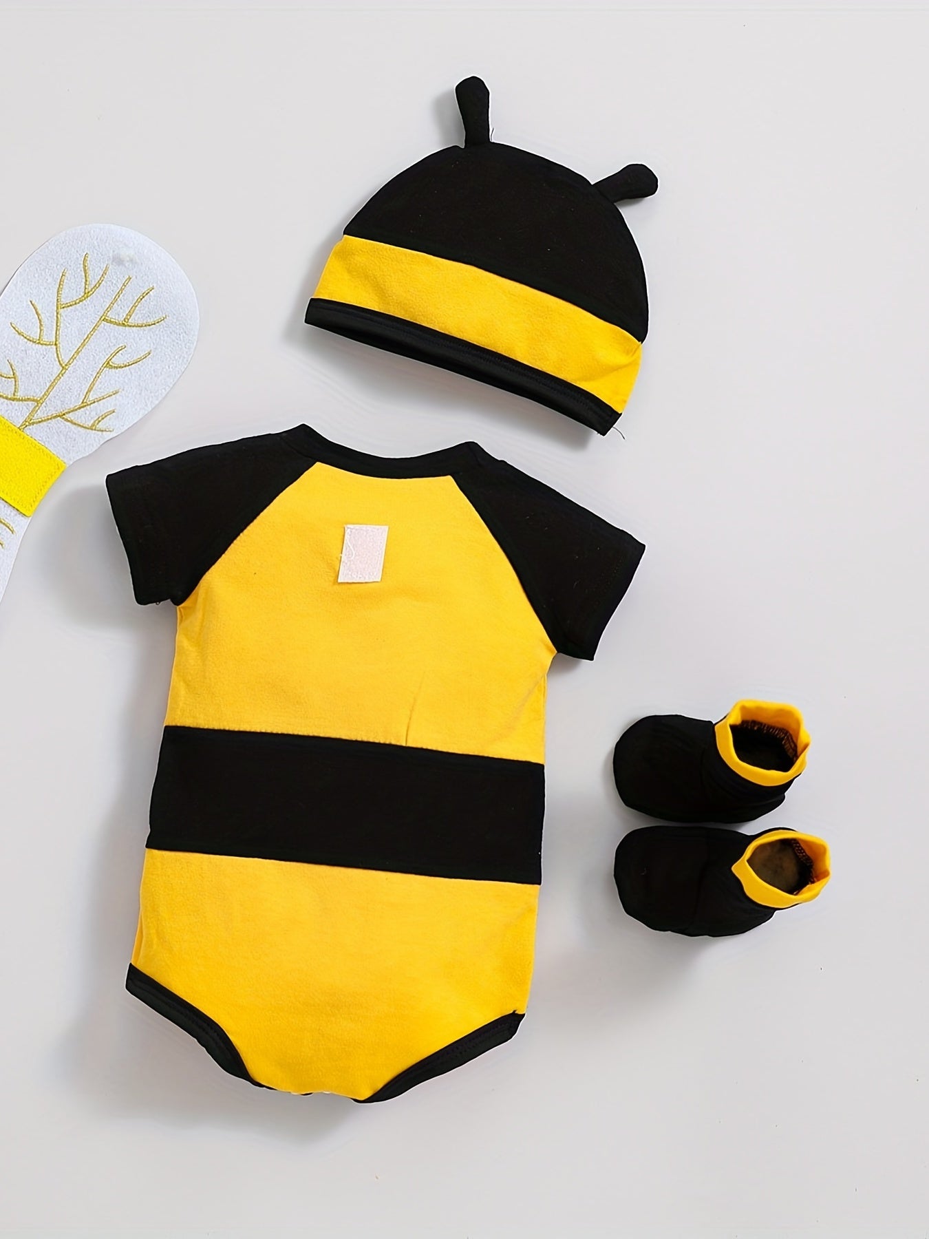 2pcs Baby Block Short Sleeve Onesie & Hat Bee Costume Set Clothes