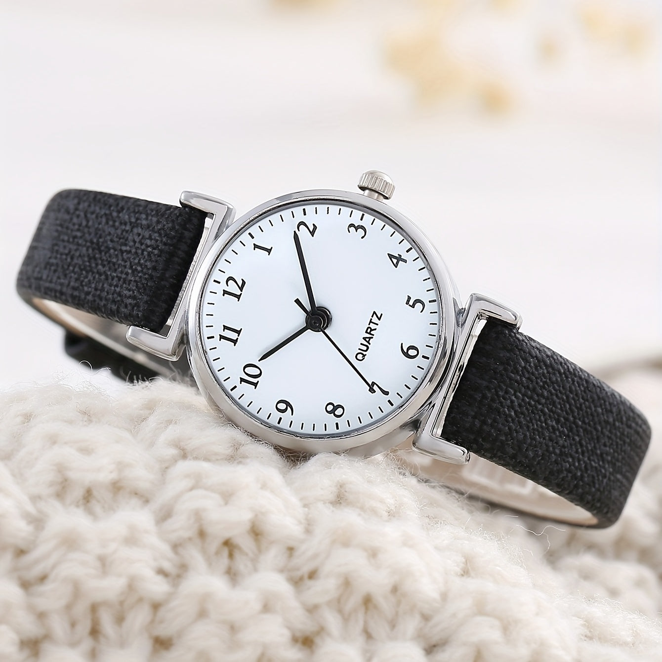 Minimalist Quartz Watch PU Strap Round Dial Daily Wear